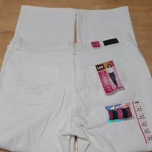 Lee White Classic Fit Straight Leg Jeans With Back Pocket Glam
